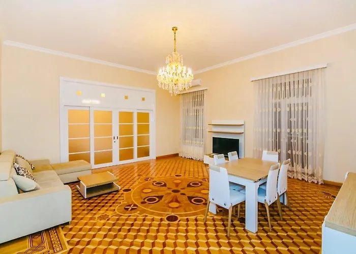 3 Bedrooms Apartment ın Center